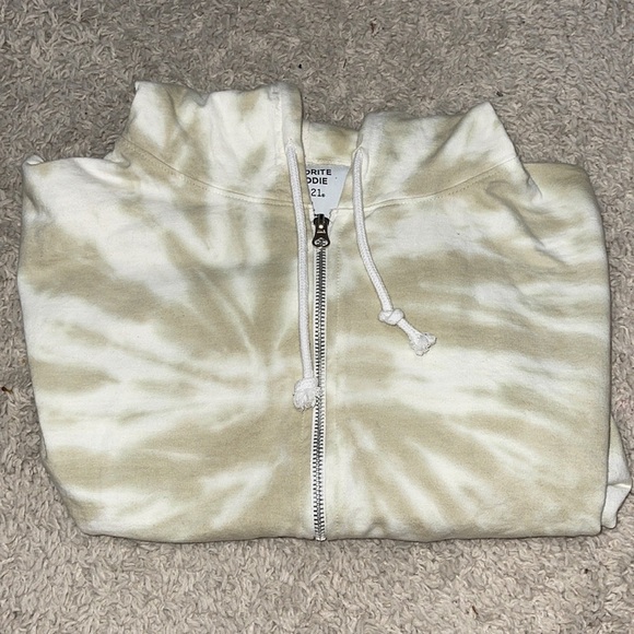 size M - Picture 1 of 3